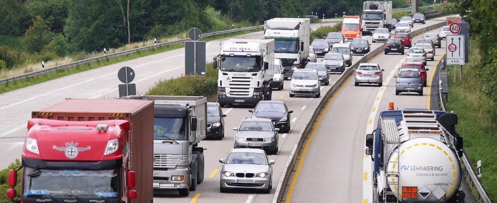 Jak mądrze kupić używane auto? VIN pomoże!