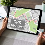 Zalety instalacji systemu GPS w samochodach służbowych